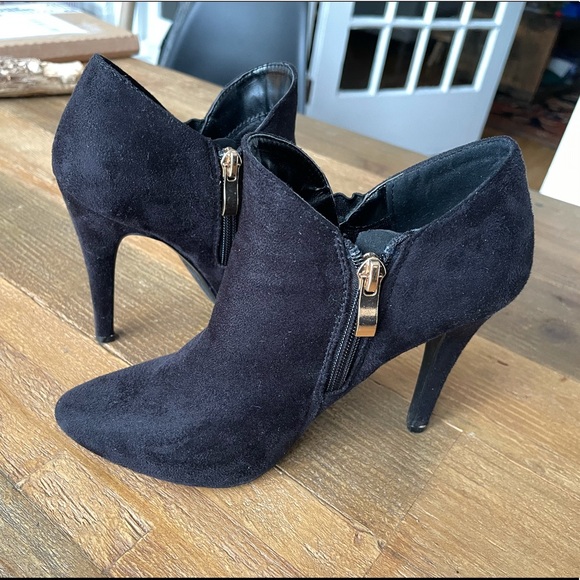 Black ankle boot heels - Picture 9 of 10